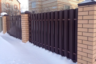 Забор из евроштакетника в шахматном порядке 30 метров фото в Цюрюпе